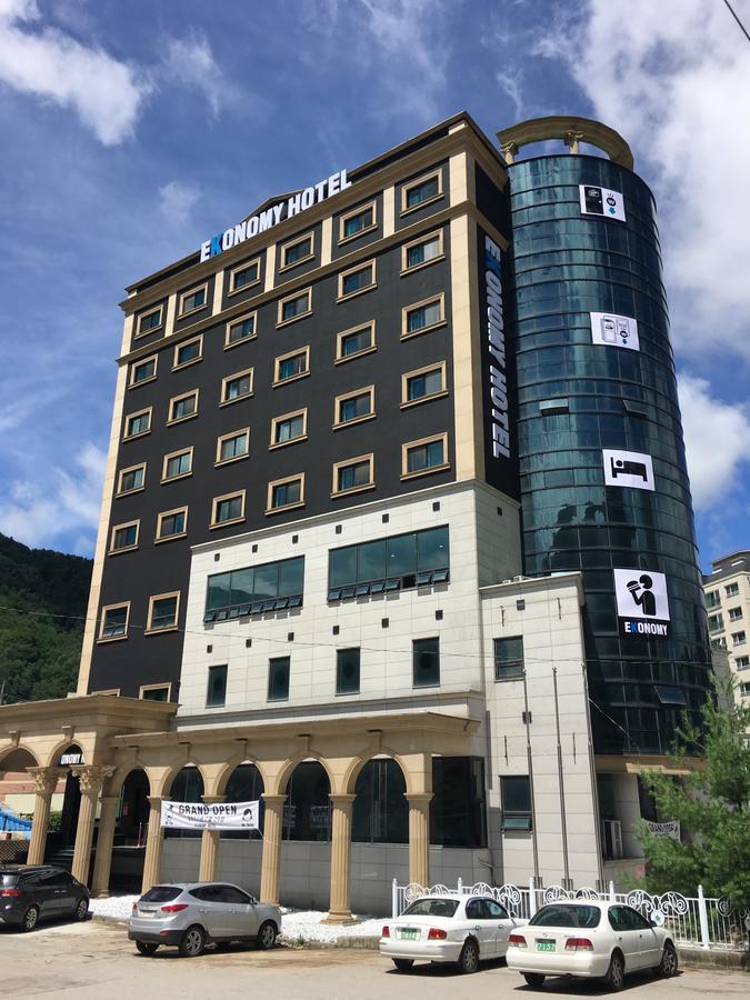 Ekonomy Hotel Чонсон Екстер'єр фото